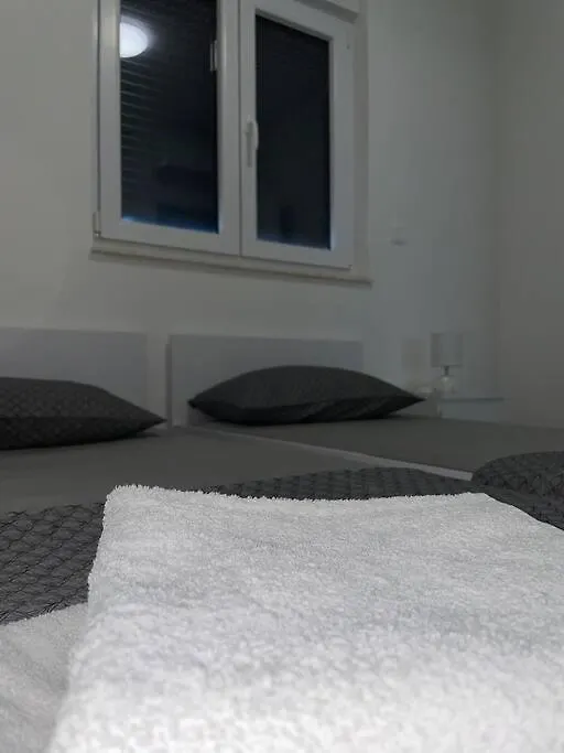 Apartman Iva - Private Pool Trogir
